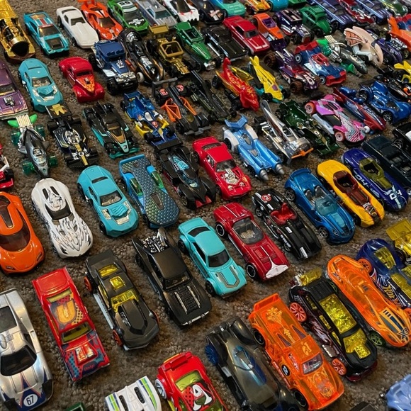 Bundle of 20 Hot Wheels Car for, $15.00
Pre Owned ( Mattel) - Picture 5 of 16